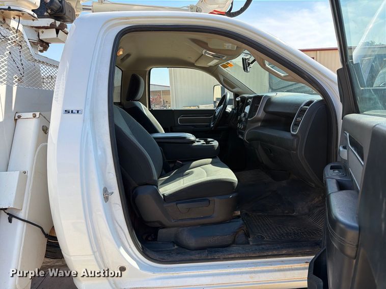image for item EW8960 2020 RAM 5500HD bucket truck