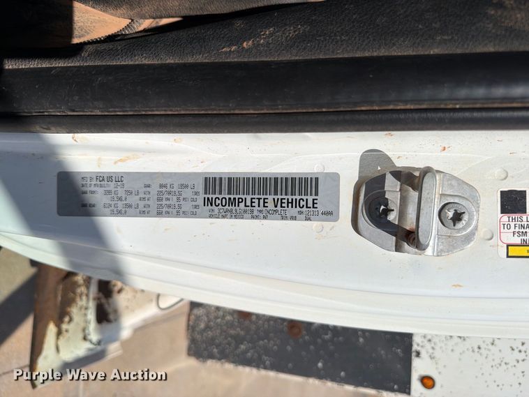 image for item EW8960 2020 RAM 5500HD bucket truck