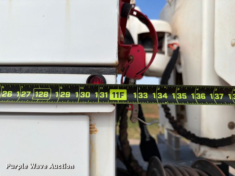 image for item EW8961 2020 RAM 5500HD bucket truck