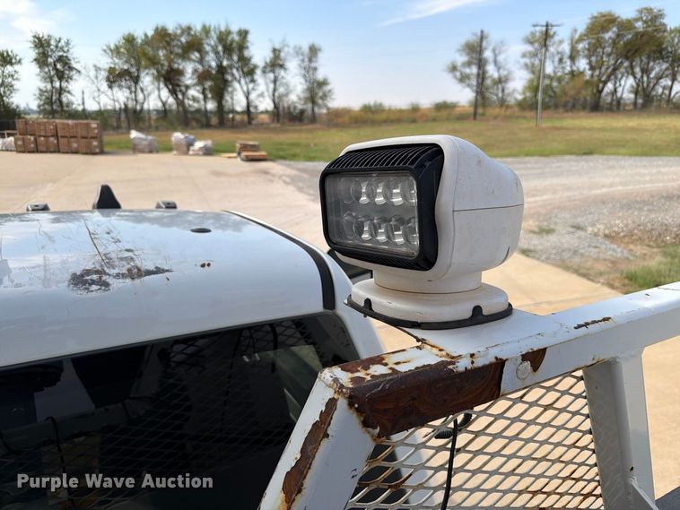 image for item EW8961 2020 RAM 5500HD bucket truck