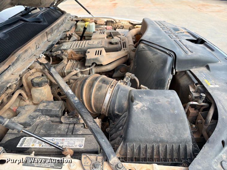 image for item EW8961 2020 RAM 5500HD bucket truck