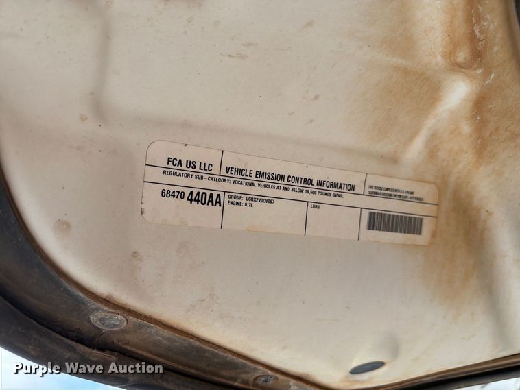 image for item EW8961 2020 RAM 5500HD bucket truck
