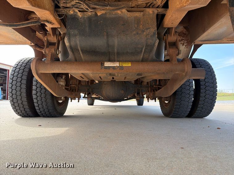 image for item EW8961 2020 RAM 5500HD bucket truck