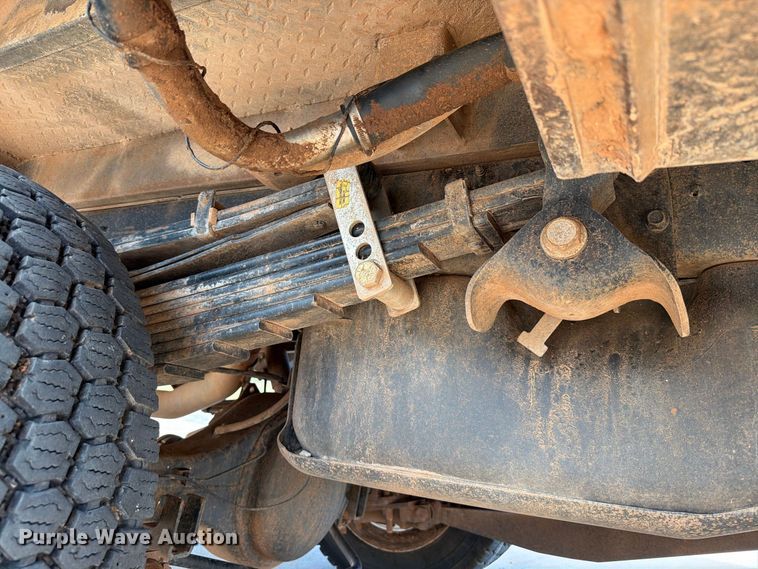 image for item EW8961 2020 RAM 5500HD bucket truck