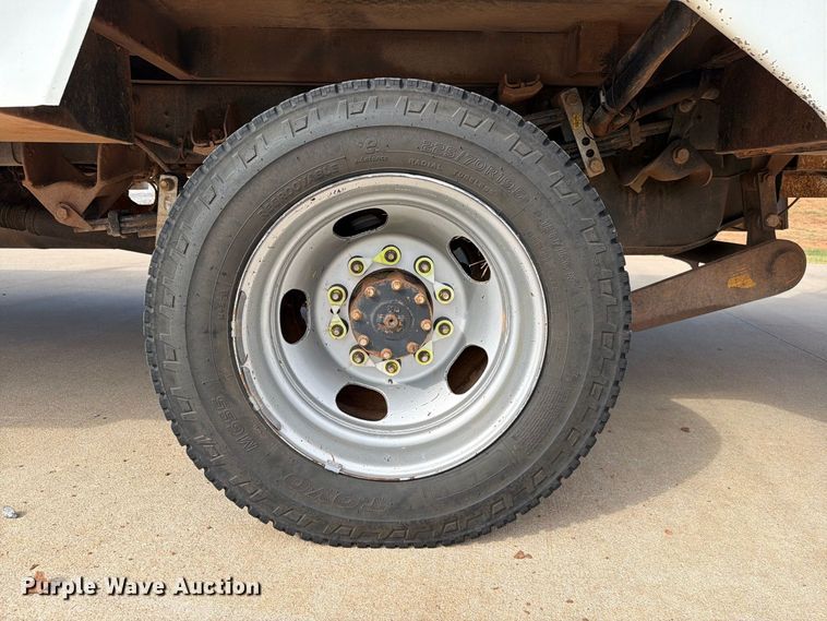 image for item EW8961 2020 RAM 5500HD bucket truck