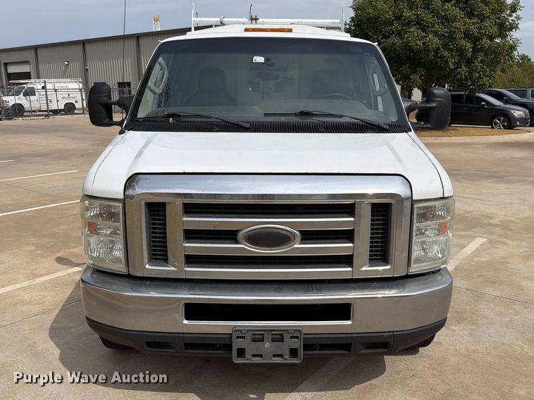 image for item EW8969 2016 Ford E350 Super Duty utility van