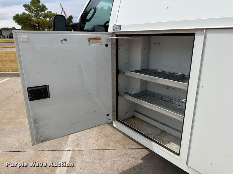 image for item EW8969 2016 Ford E350 Super Duty utility van
