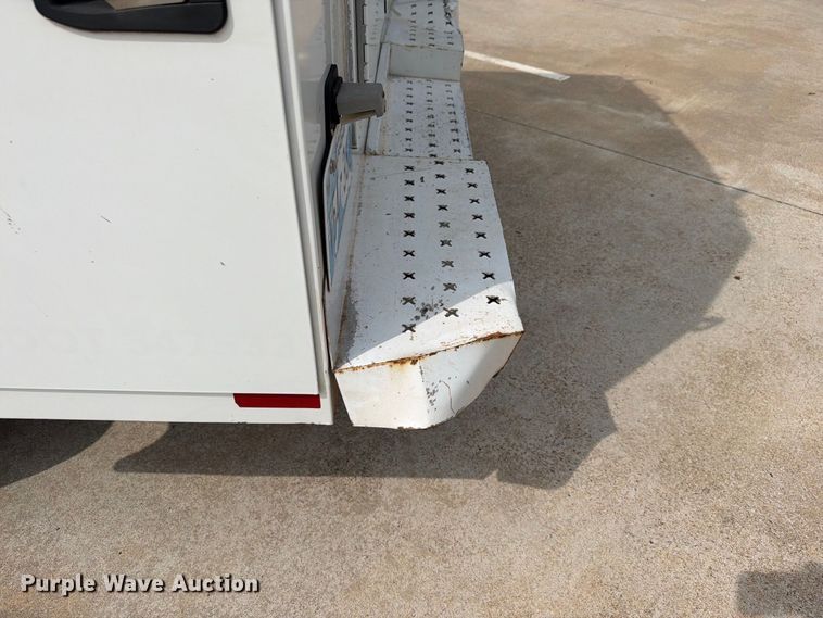 image for item EW8969 2016 Ford E350 Super Duty utility van