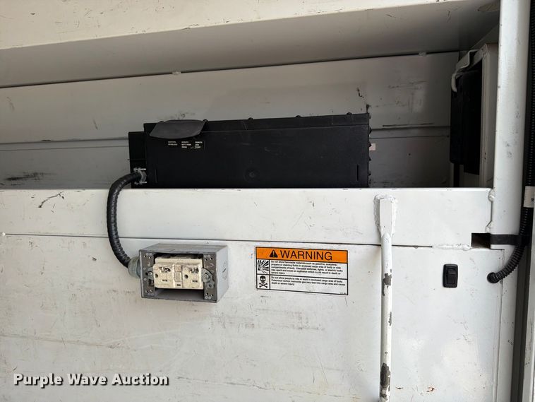image for item EW8969 2016 Ford E350 Super Duty utility van