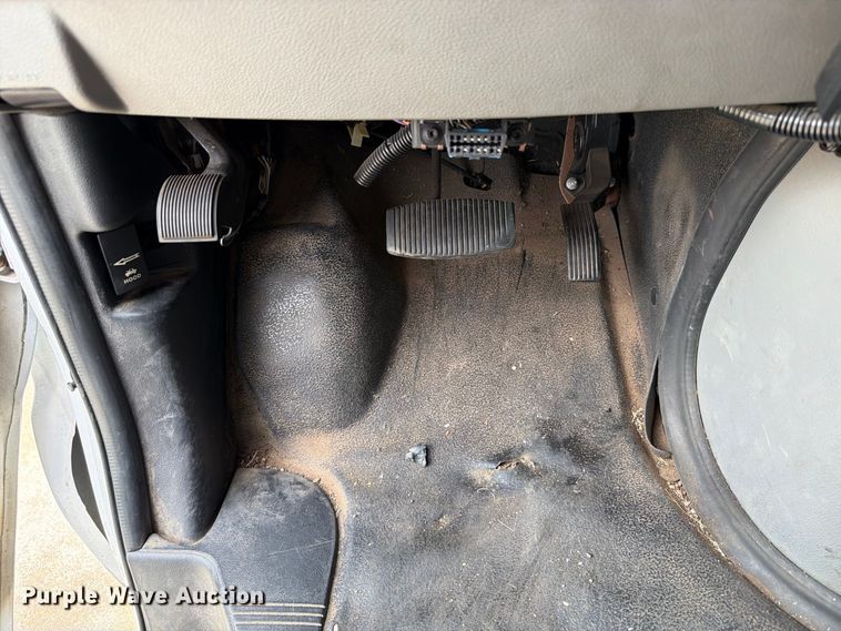 image for item EW8969 2016 Ford E350 Super Duty utility van