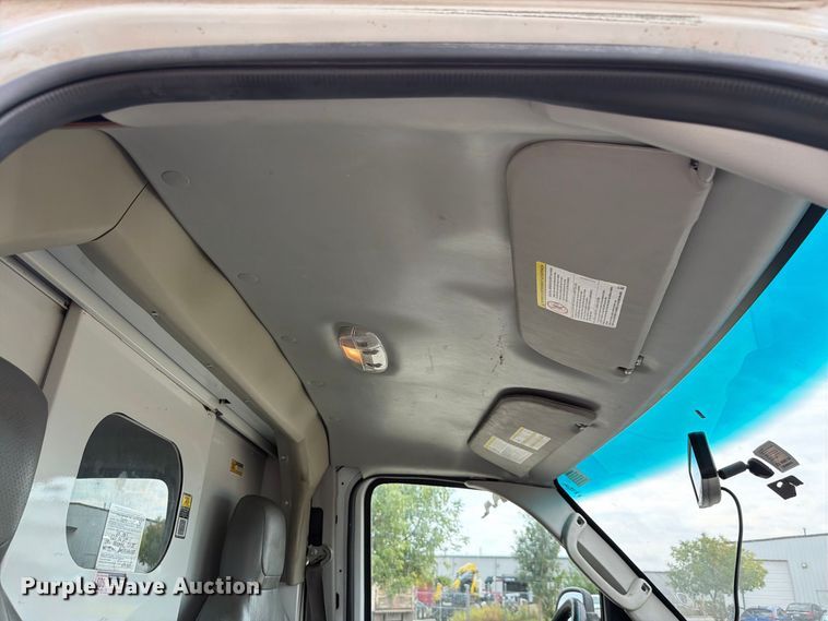 image for item EW8969 2016 Ford E350 Super Duty utility van
