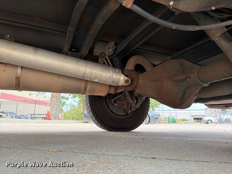 image for item EW8969 2016 Ford E350 Super Duty utility van