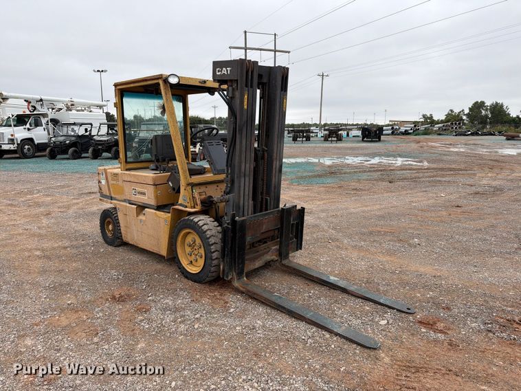 image for item EW8973 Caterpillar VC60D forklift