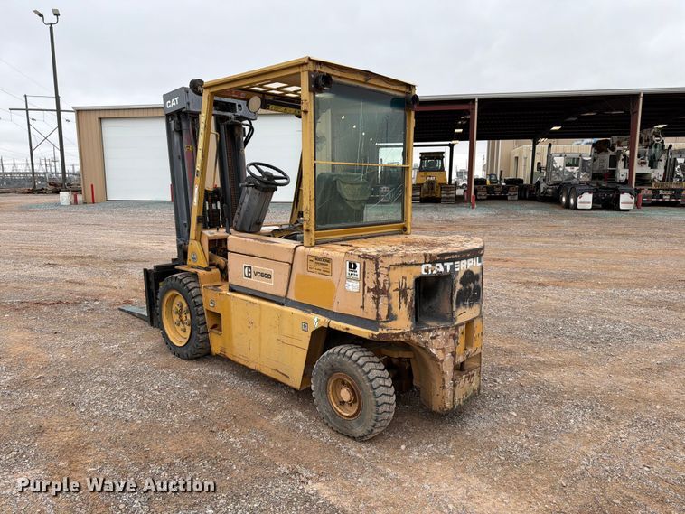 image for item EW8973 Caterpillar VC60D forklift