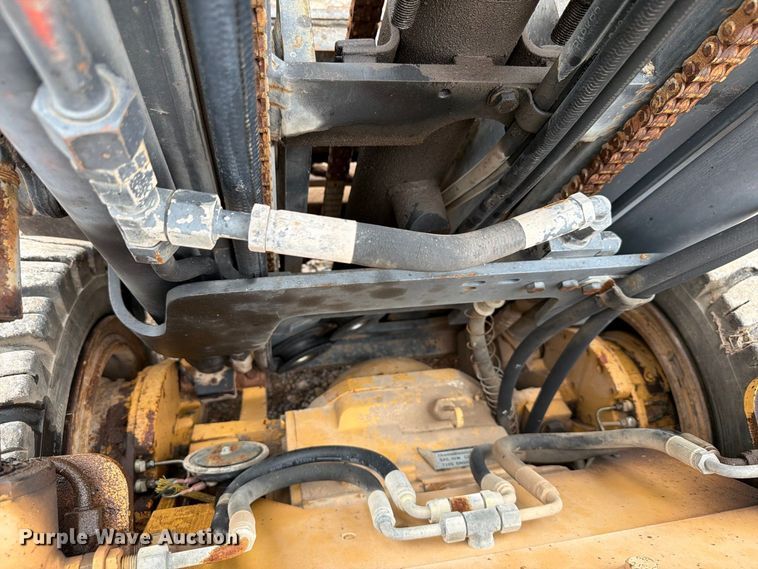 image for item EW8973 Caterpillar VC60D forklift