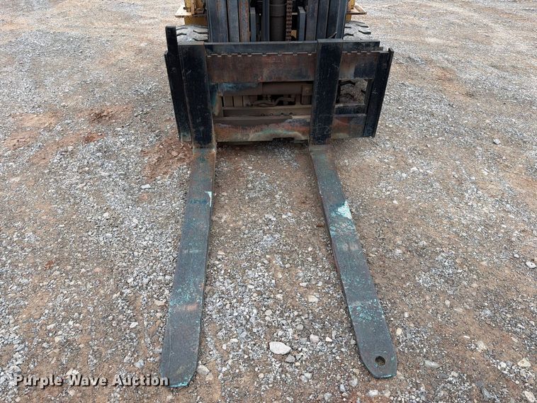 image for item EW8973 Caterpillar VC60D forklift