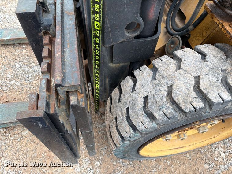 image for item EW8973 Caterpillar VC60D forklift