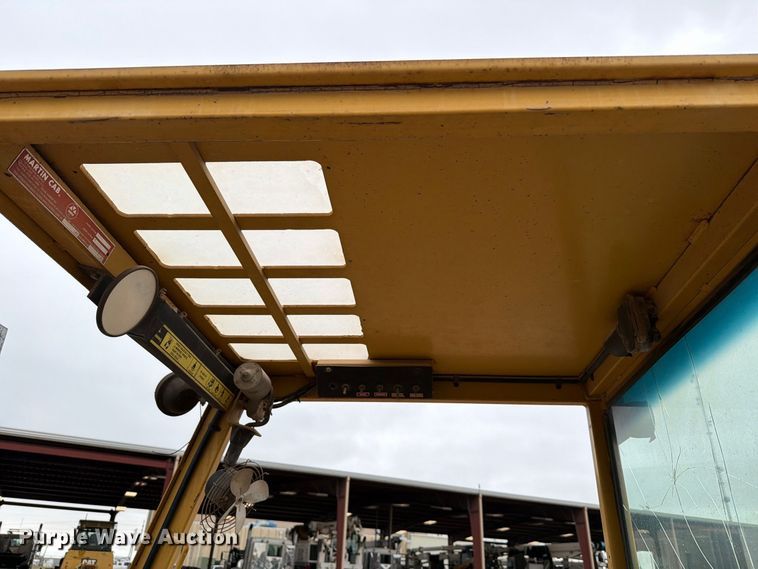 image for item EW8973 Caterpillar VC60D forklift