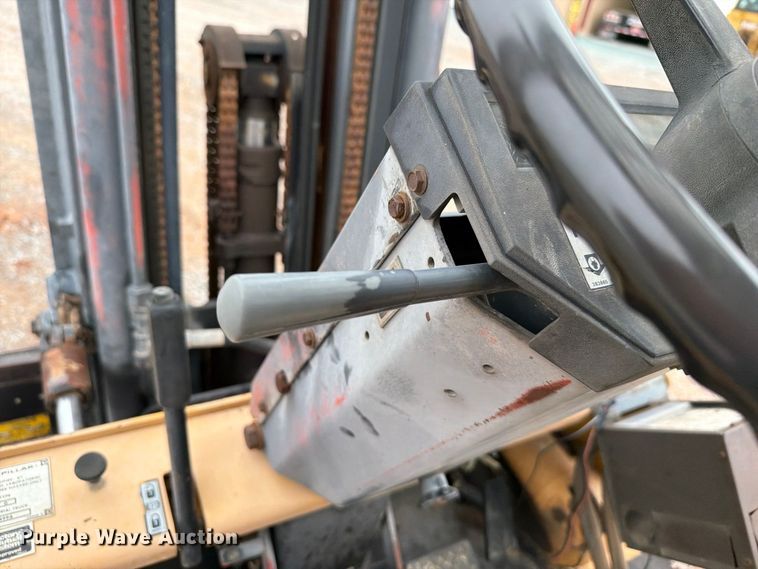 image for item EW8973 Caterpillar VC60D forklift