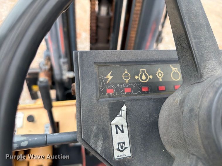 image for item EW8973 Caterpillar VC60D forklift