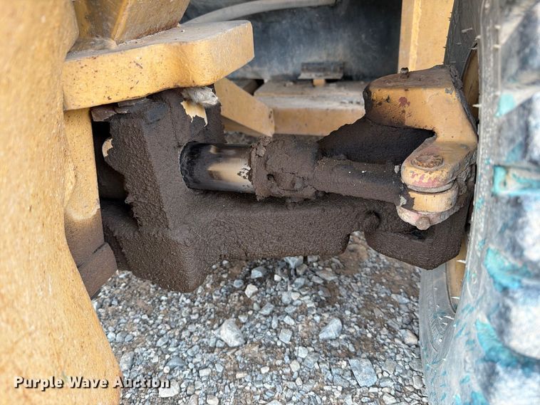 image for item EW8973 Caterpillar VC60D forklift