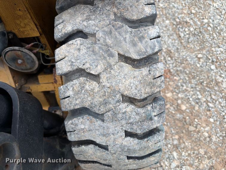 image for item EW8973 Caterpillar VC60D forklift