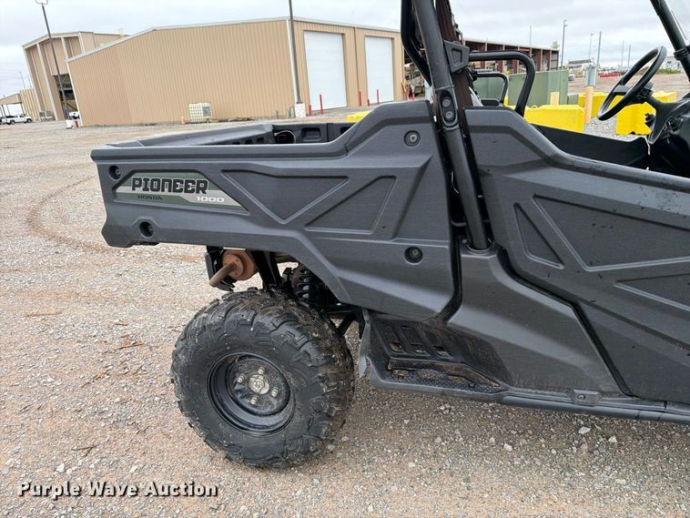 image for item EW8977 2019 Honda Pioneer 1000 utility vehicle