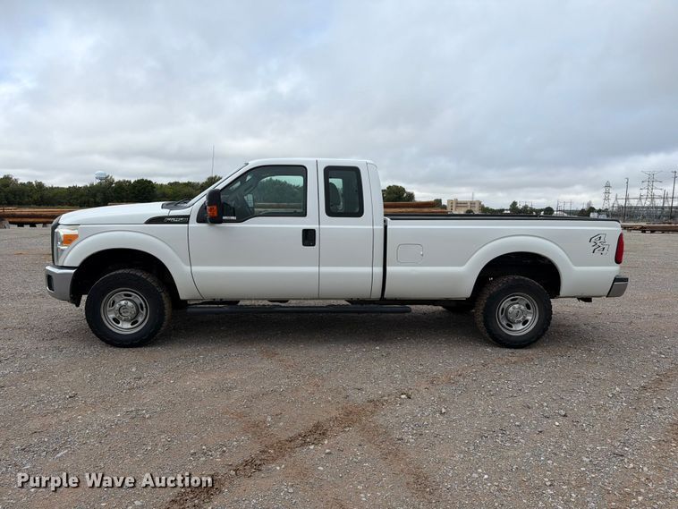 image for item EW8982 2016 Ford F250 Super Duty Ext. Cab pickup truck