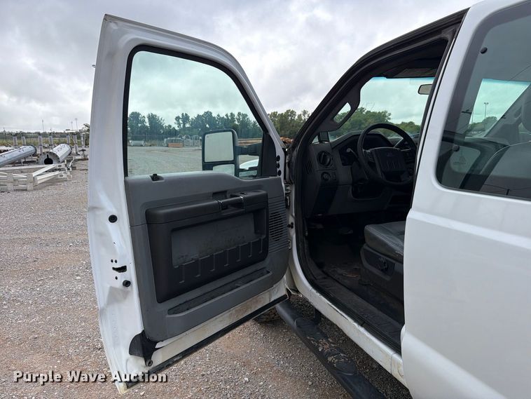 image for item EW8982 2016 Ford F250 Super Duty Ext. Cab pickup truck