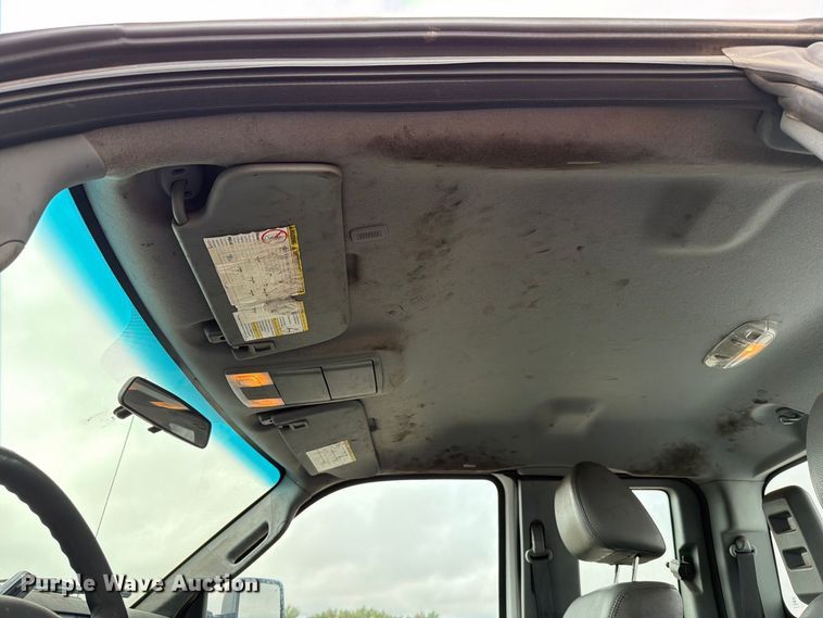 image for item EW8982 2016 Ford F250 Super Duty Ext. Cab pickup truck