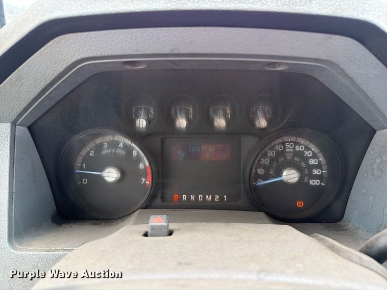 image for item EW8982 2016 Ford F250 Super Duty Ext. Cab pickup truck
