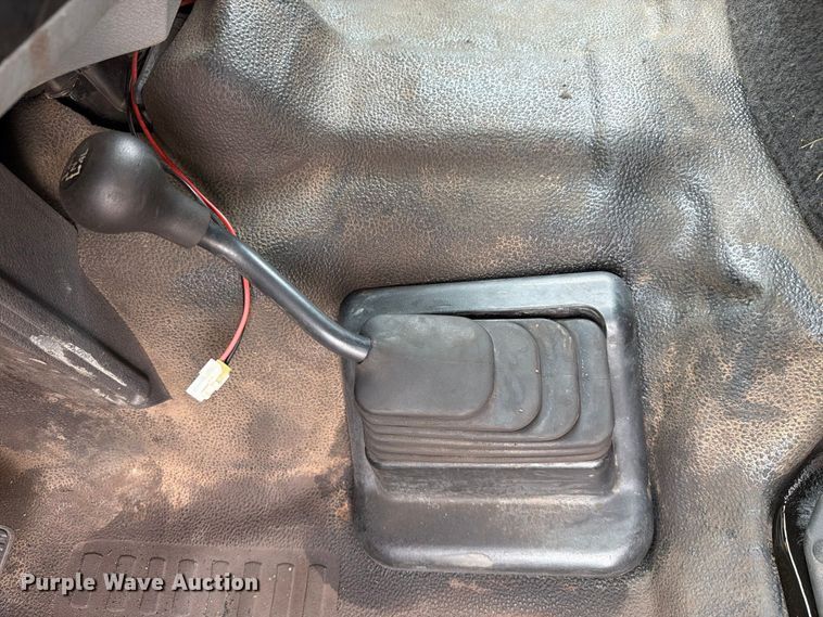 image for item EW8982 2016 Ford F250 Super Duty Ext. Cab pickup truck