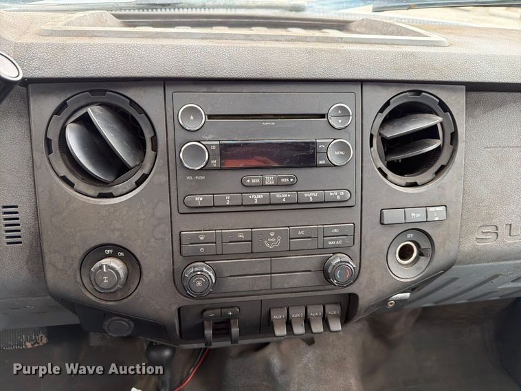 image for item EW8982 2016 Ford F250 Super Duty Ext. Cab pickup truck