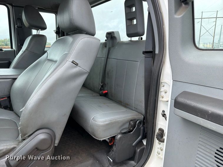 image for item EW8982 2016 Ford F250 Super Duty Ext. Cab pickup truck