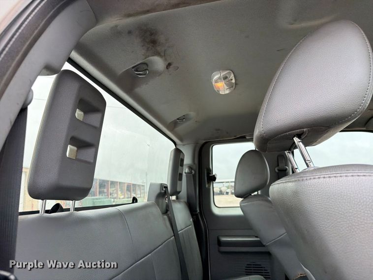 image for item EW8982 2016 Ford F250 Super Duty Ext. Cab pickup truck