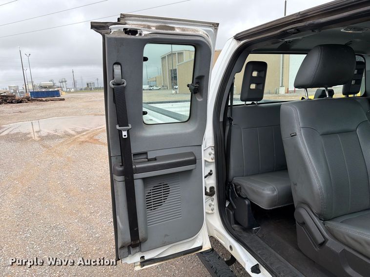 image for item EW8982 2016 Ford F250 Super Duty Ext. Cab pickup truck