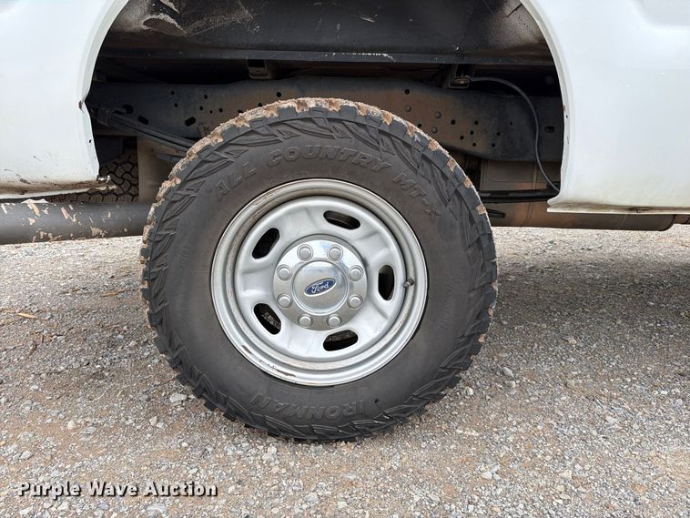 image for item EW8982 2016 Ford F250 Super Duty Ext. Cab pickup truck