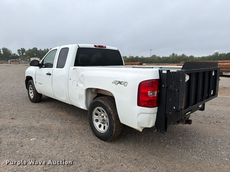 image for item EW8983 2008 Chevrolet Silverado 1500 Ext. Cab pickup truck
