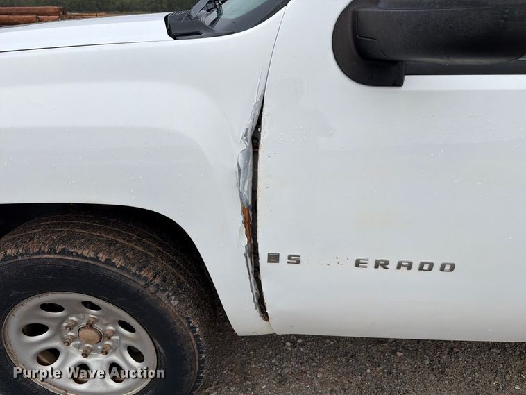 image for item EW8983 2008 Chevrolet Silverado 1500 Ext. Cab pickup truck