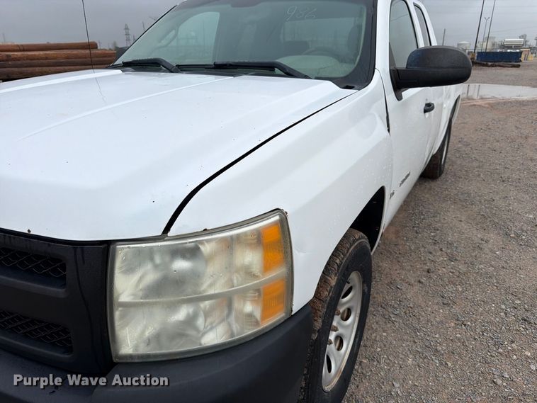 image for item EW8983 2008 Chevrolet Silverado 1500 Ext. Cab pickup truck