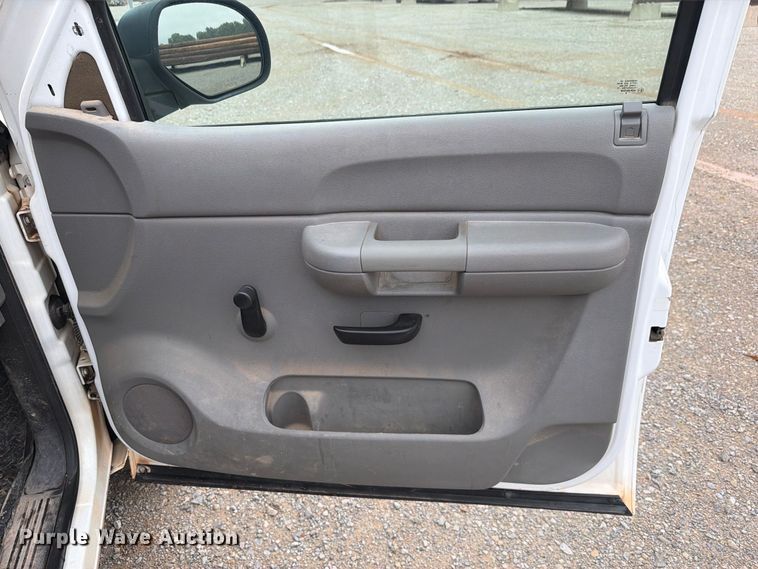 image for item EW8983 2008 Chevrolet Silverado 1500 Ext. Cab pickup truck