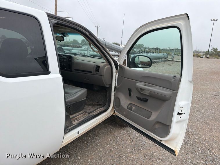 image for item EW8983 2008 Chevrolet Silverado 1500 Ext. Cab pickup truck