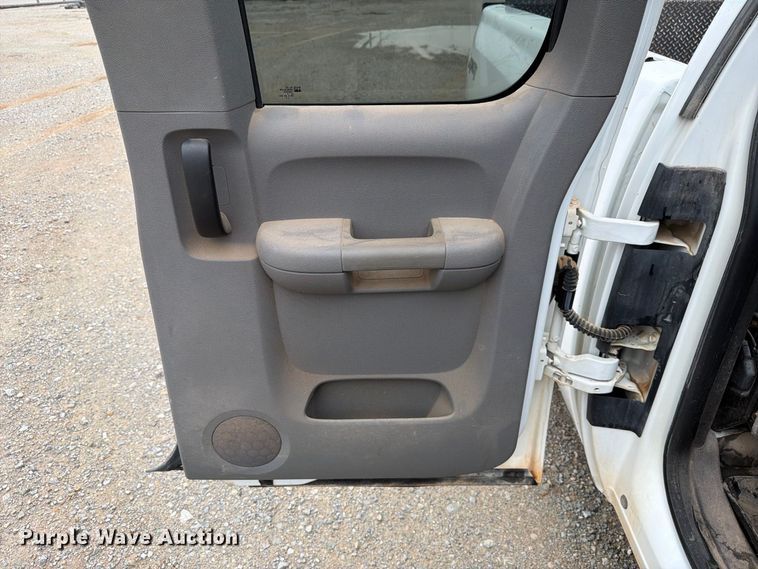 image for item EW8983 2008 Chevrolet Silverado 1500 Ext. Cab pickup truck