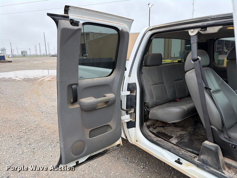 image for item EW8983 2008 Chevrolet Silverado 1500 Ext. Cab pickup truck