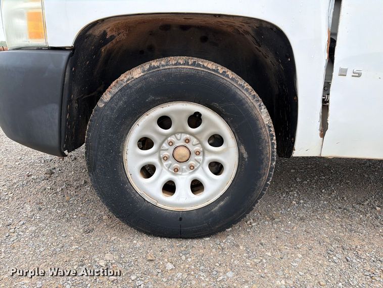 image for item EW8983 2008 Chevrolet Silverado 1500 Ext. Cab pickup truck