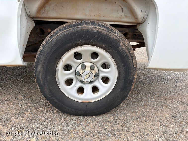 image for item EW8983 2008 Chevrolet Silverado 1500 Ext. Cab pickup truck