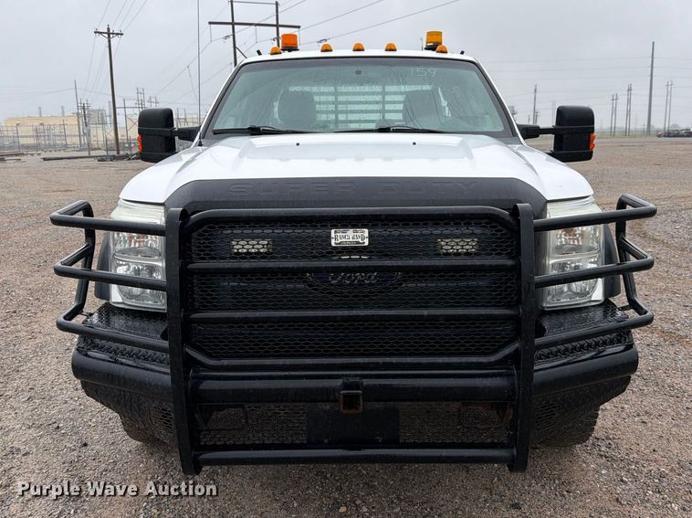 image for item EW8984 2016 Ford F550 flatbed truck