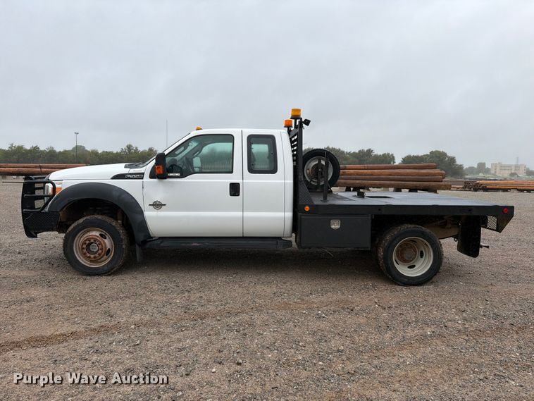 image for item EW8984 2016 Ford F550 flatbed truck