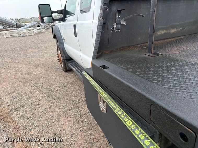 image for item EW8984 2016 Ford F550 flatbed truck
