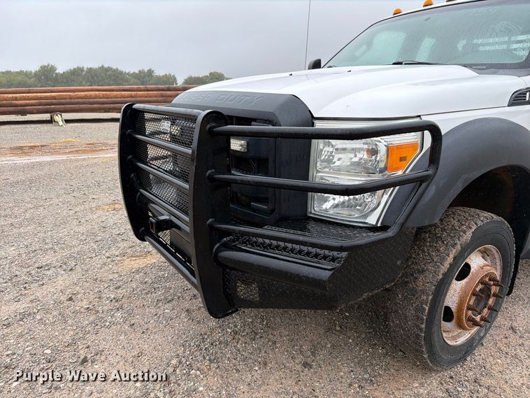 image for item EW8984 2016 Ford F550 flatbed truck